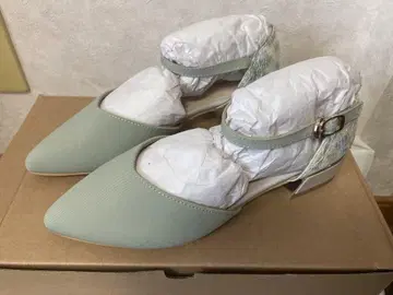 메탈 라인 힐 세퍼레이트 펌프스 그린