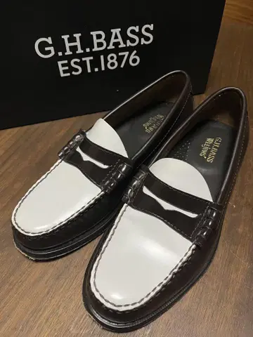 G.H.BASS LARSON DARK BROWN & WHITE