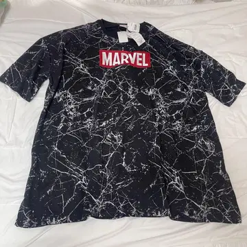 MARVEL 마블 무늬 T셔츠