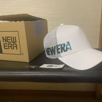 NEW ERA 화이트 메쉬 캡