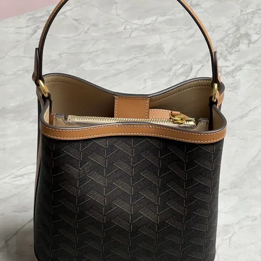 ☆【JILLSTUART】☆Rosella Chilling Pattern Bucket Ba.g M☆ JILLSTUART | 질스튜어트 Jillstuart Brown Rosella Chilling