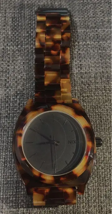 NIXON 아날로그 쿼츠 손목시계