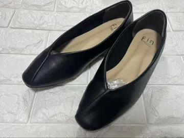 미사용 새상품 FIN 천연 가죽 플랫 펌프스 24cm