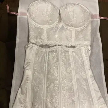 비앙쥬 브라이덜 이너 코르셋 뷔스티에 BEEARNJYU