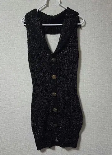 d.i.a. 슬리브리스 니트 원피스 암워머 포함