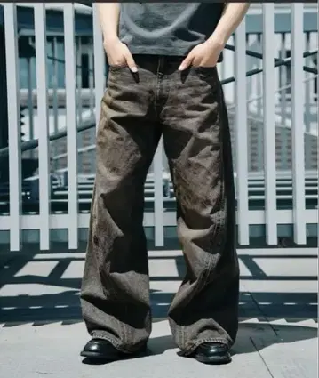 NVRFRGT 3D TWISTED WIDE LEG JEANS