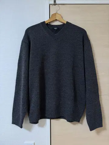 UNIQLO C 릴랙스 V넥 스웨터