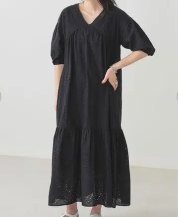 B:MING by BEAMS / 컷워크 자수 원피스 22SS