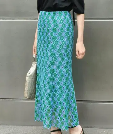 라비송라비에르 케미컬 레이스 펜슬 스커트 노리즈