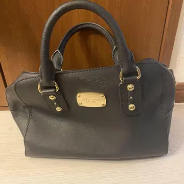 새상품급 Michael Kors 블랙 숄더백