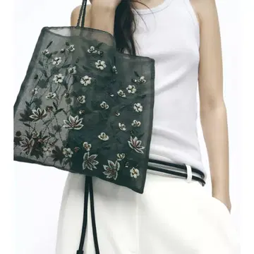 ZARA 자수 패브릭 백