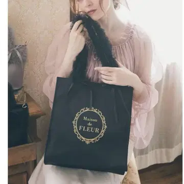 새상품 메종 드 플뢰르 튤 프릴 핸들 토트백 블랙 스퀘어