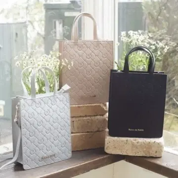 Maison de FLEUR 블랙 숄더백