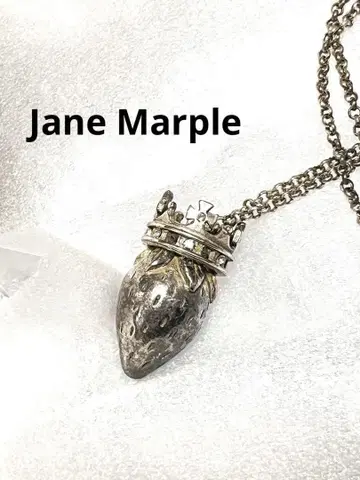 Jane Marple 왕관 딸기 목걸이