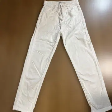 ZARA 화이트 데님 팬츠