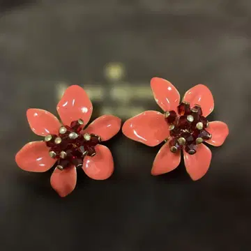 kate spade 꽃 모티브 이어링