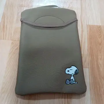 스누피 자수 태블릿 케이스