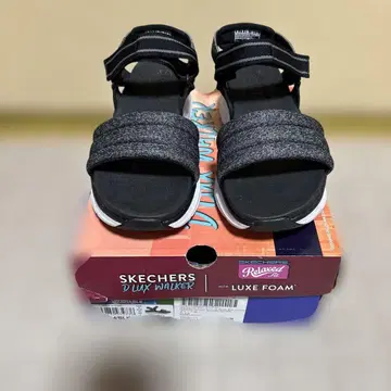 SKECHERS D'Lux Walker 샌들 블랙 23cm