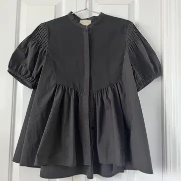 UNITED ARROWS 핀턱 하프 슬리브 블라우스 반팔