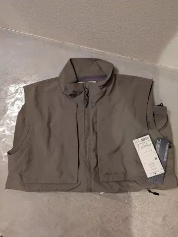 Marmot lus light vest 베스트