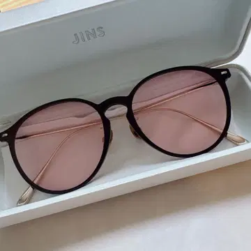 jins 안경. 컬러 렌즈