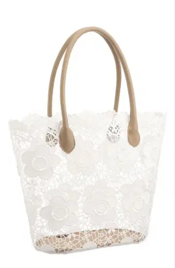 MARY QUANT 데이지 레이스 스캘럽 토트 (화이트)