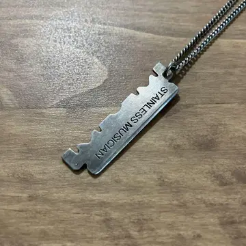 LAD MUSICIAN 면도날 목걸이