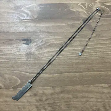 LAD MUSICIAN 면도날 목걸이