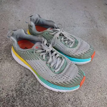 HOKA 호카 클리프톤 5 러닝 스니커즈 24.0 cm