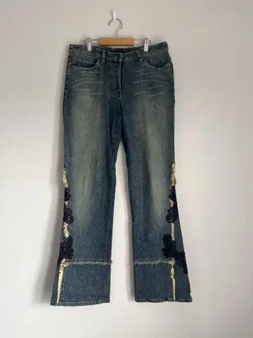 플레어 데님 팬츠 데미지 가공 레이스 장식