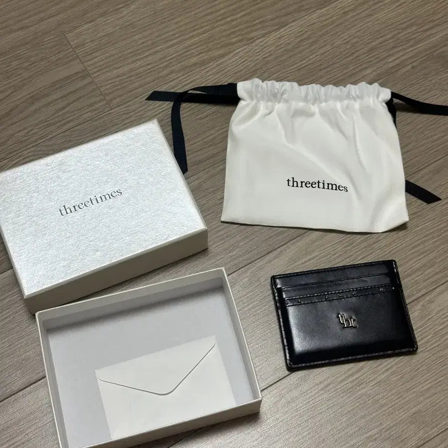 正規品♥threetimes♥Marshmallow card holder THREETIMES | 쓰리타임즈 Threetimes Card Wallet on Bunjang