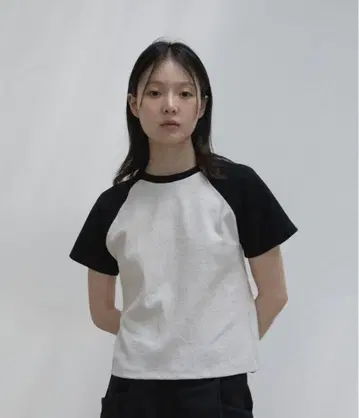 OHOTORO Raglan T-Shirt 블랙