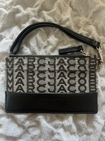 Marc Jacobs 스트랩 카드 케이스