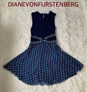 DIANE VON FURSTENBERG 슬리브리스 원피스