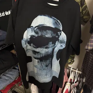 SEEOT 블랙 그래픽 티셔츠