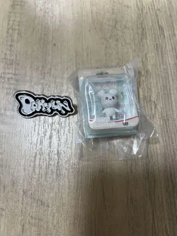 TWICE 가챠가챠 Live 핀 배지