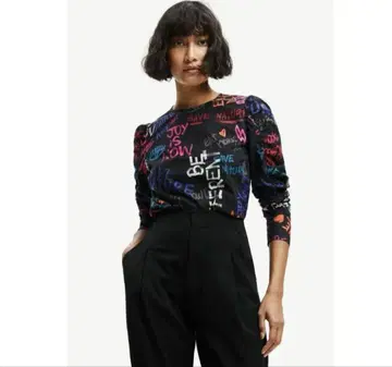 새상품급 데시구알 Desigual 텍스트 퍼프 슬리브 블라우스