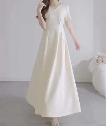 JUNOAH 백 레이스업 플레어 컷 원피스 25 여름 신상