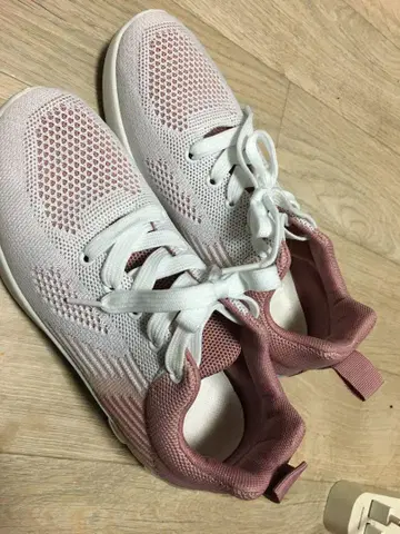화이트/핑크 메쉬 스니커즈 23.5cm
