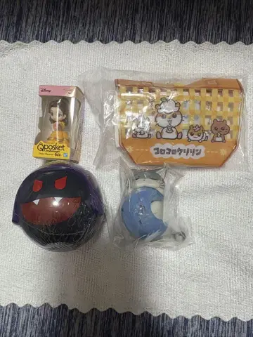 Qposket Disney 피규어와 캡슐 토이 세트