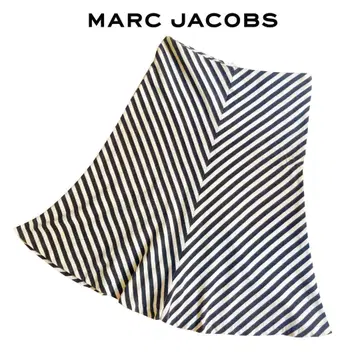 MARC JACOBS 스트라이프 플레어 스커트 무릎 기장