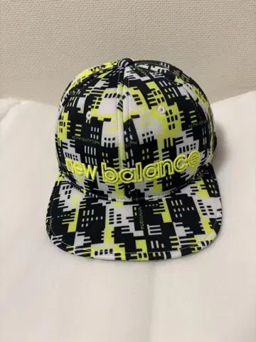 new balance 기하학 패턴 캡