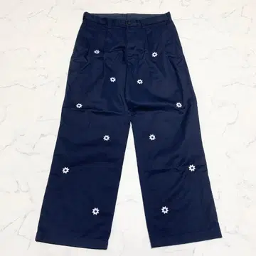 Firsthand x NICK GEAR 플라워 자수 치노 팬츠 네이비