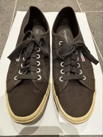 SUPERGA 다크 브라운 스니커즈