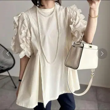 에마테일러 프릴 소매 볼륨 블라우스 반팔
