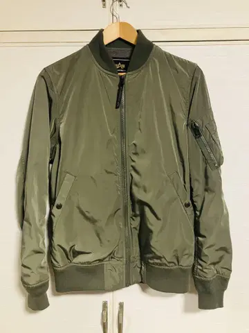 Alpha Industries MA-1 자켓 M