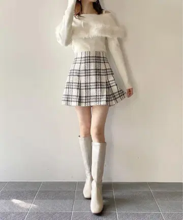 체크 턱 미니 스커트 화이트 NOMAE