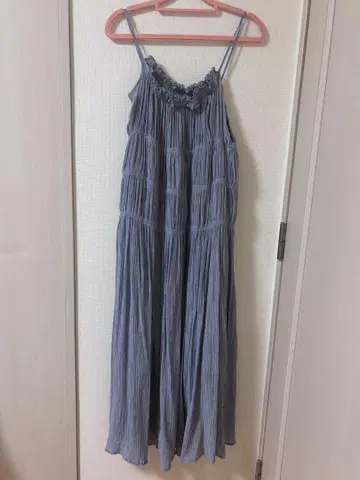 Alley by wcloset 프릴 셔링 원피스 블루
