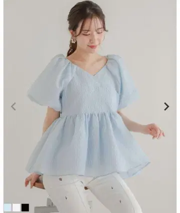 Fit more 자카드 카슈쿨 페플럼 상의