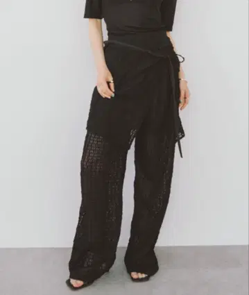 DRWCYS 레이어드 컷 레이스 팬츠 블랙